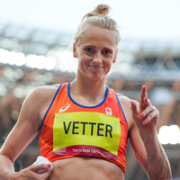 Pasfoto Anouk Vetter