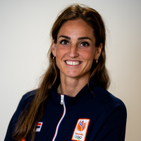Pasfoto Myrthe Schoot